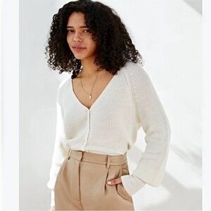Aritzia Wilfred Granada cream cardigan